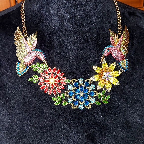 Natasha Couture Jewelry - Hummingbird Statement Necklace